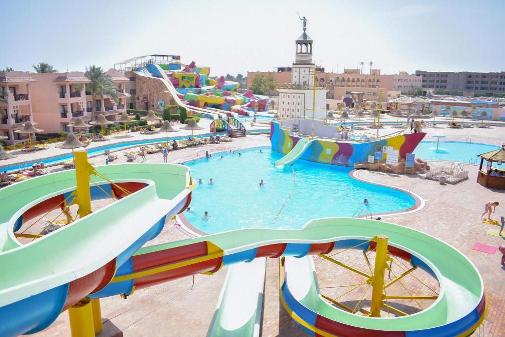 Parrotel Aqua Park