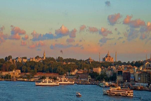 Стамбул, Momento Golden Horn