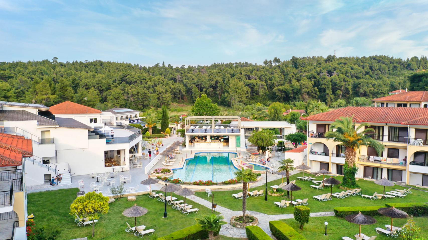 Bomo Chrousso Village Hotel 4*