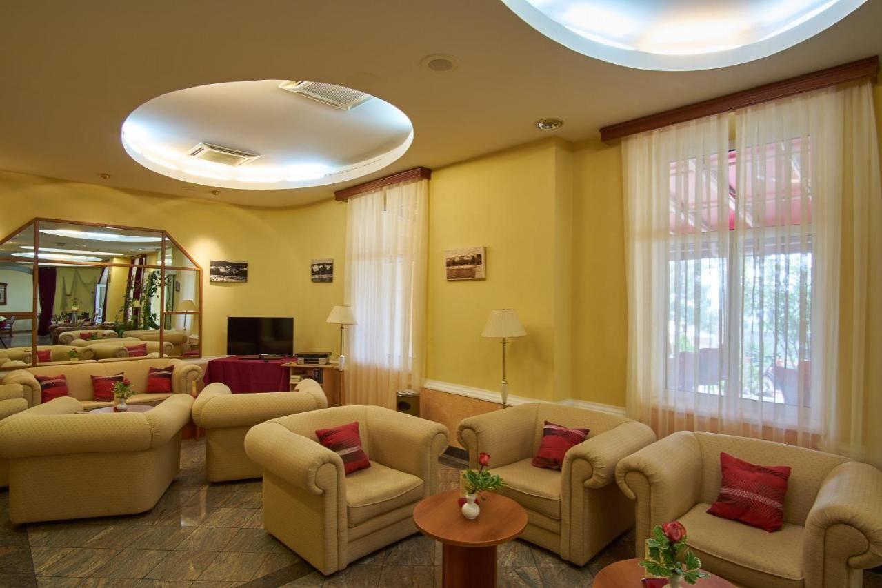 HOTEL VILA RUZICA 3 *